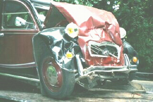la 2CV du drame